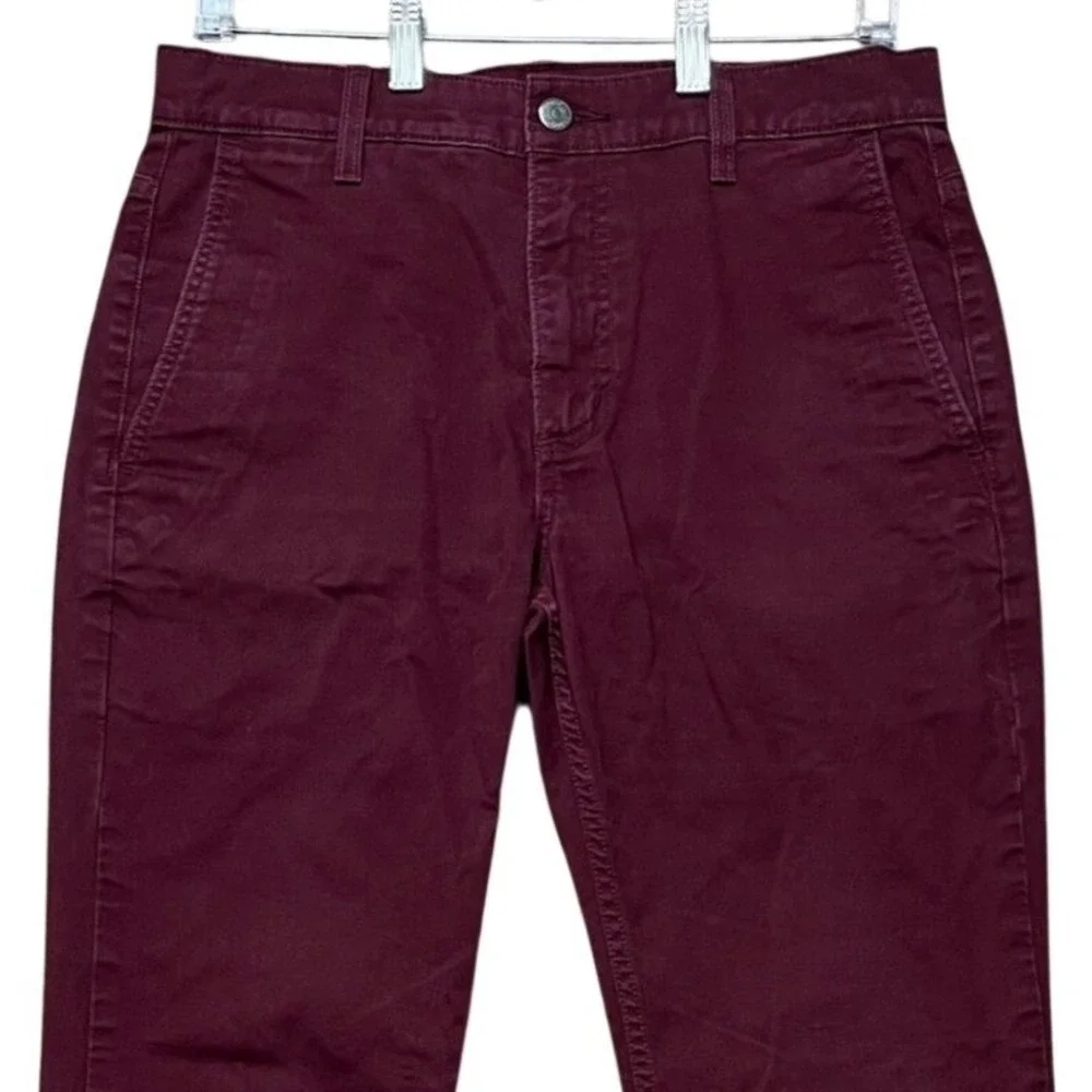 Levi's 511 Slim Fit Pants Men 30x32 Burgundy Maroon Stretch Chino Flat Front EUC